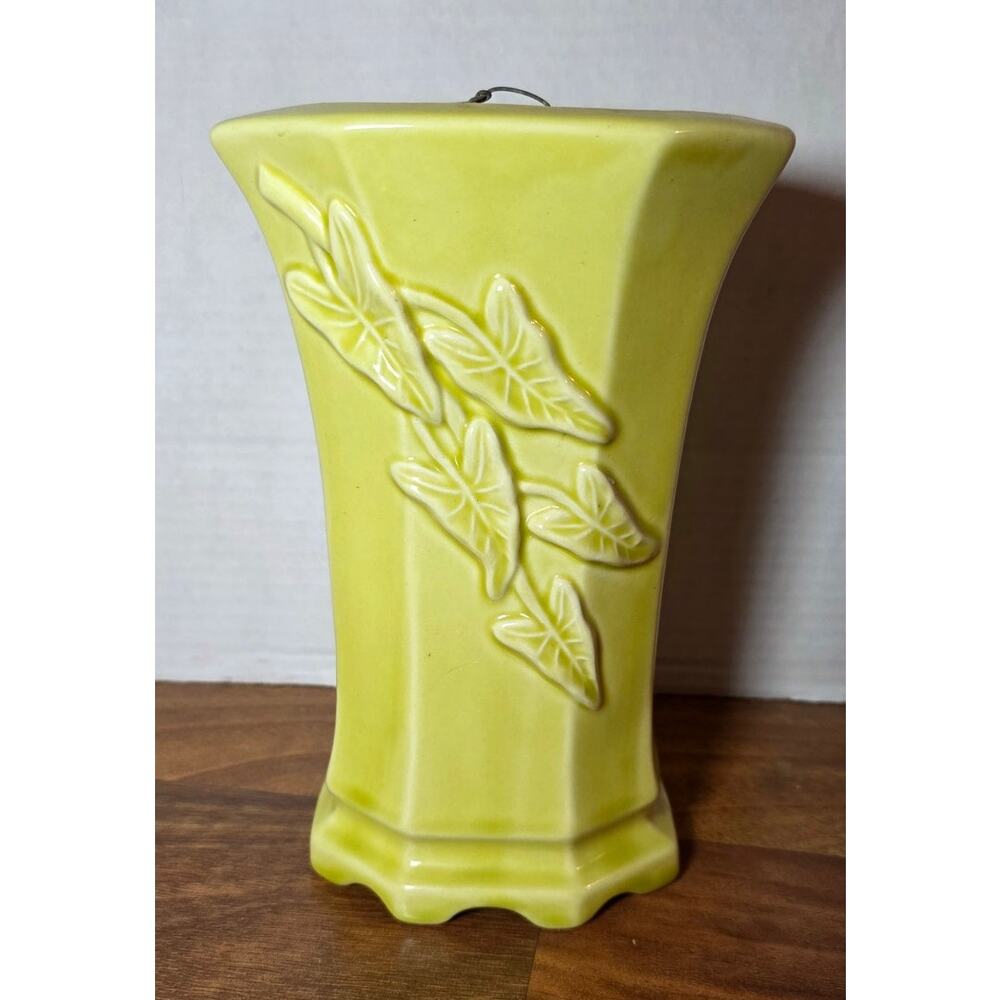Vtg. Stanford Pottery Citron Vase Raised Ivy Leaf